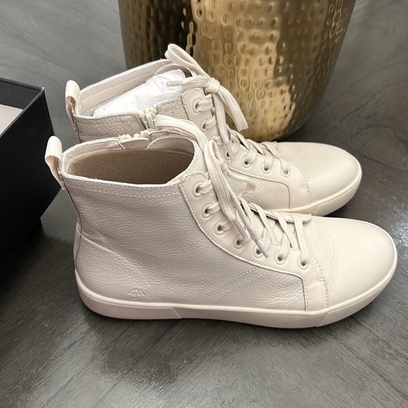 Naturalizer  Morrison Hi Water-Repellent (WIDE) - Picture 5 of 13